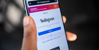 How to reverse image search on Instagram